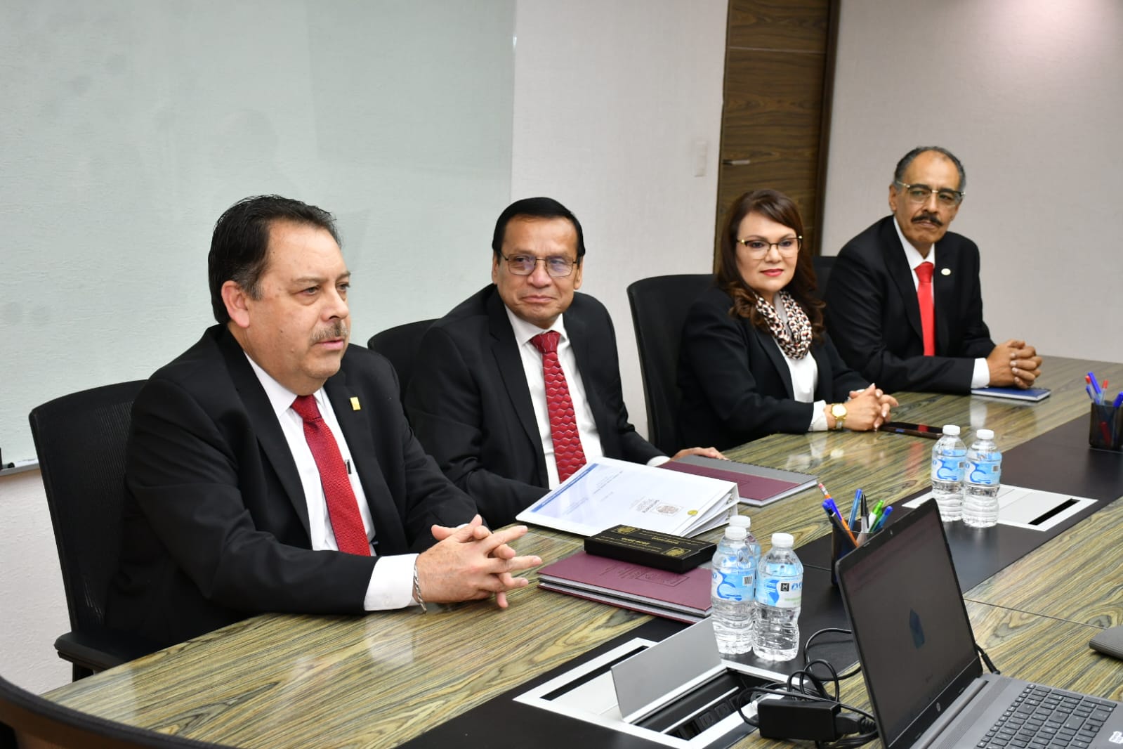 Acuerdo con el Director de Administración y Finanzas, Lic. Omar Butrón Fosado