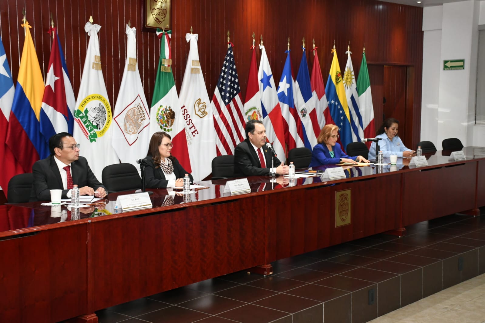 Visita de compañeras y compañeros de la Sección XLII, FOVISSSTE