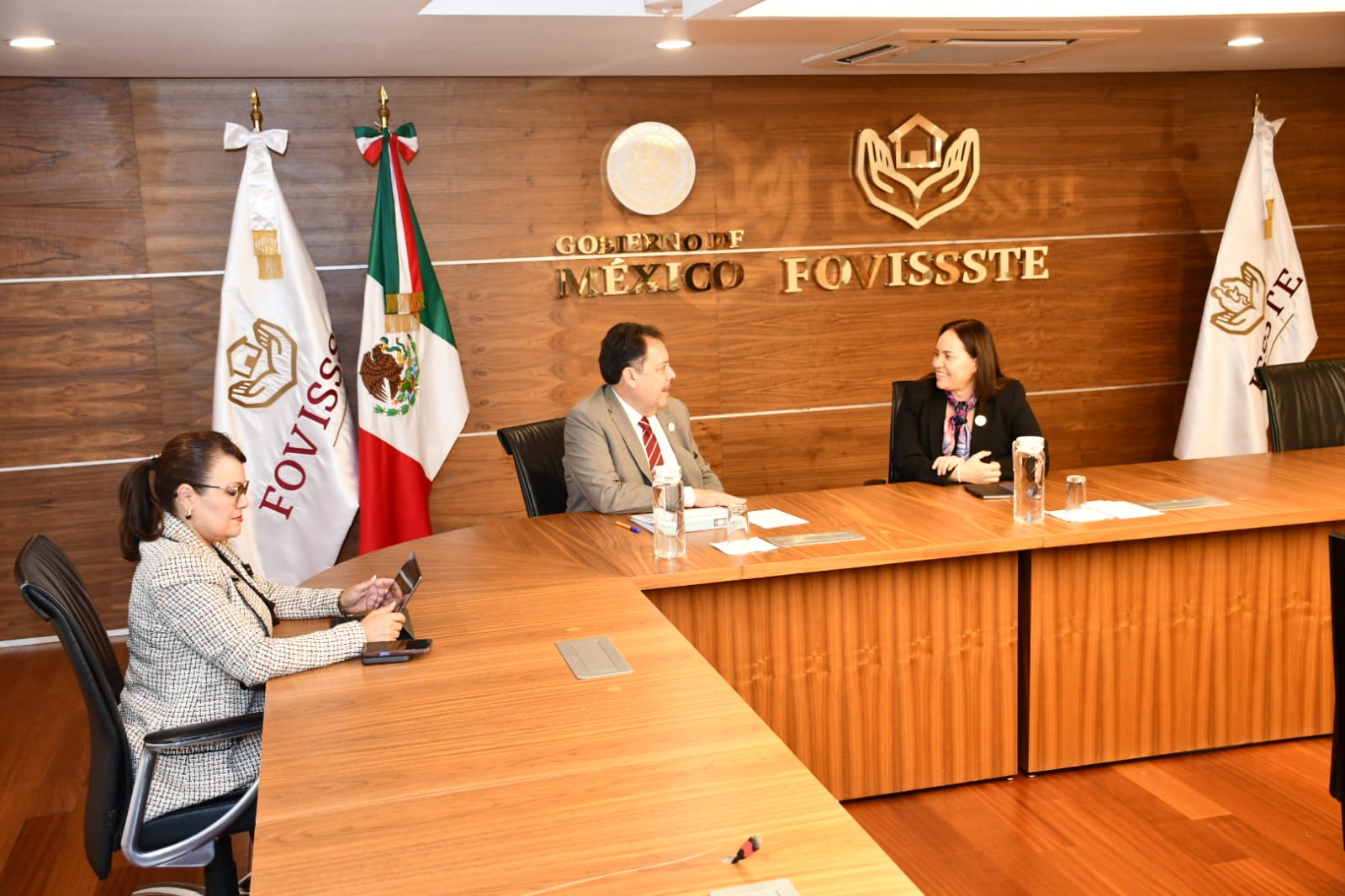 Acuerdo con la Mtra. Jabnely Maldonado Meza, Vocal Ejecutiva del FOVISSSTE