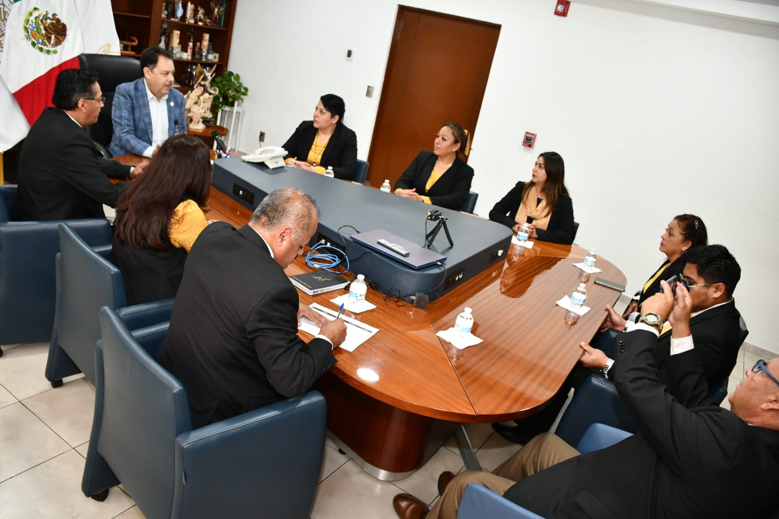 Visita de compañeros de la Sección IV, “Clínicas de Especialidad”