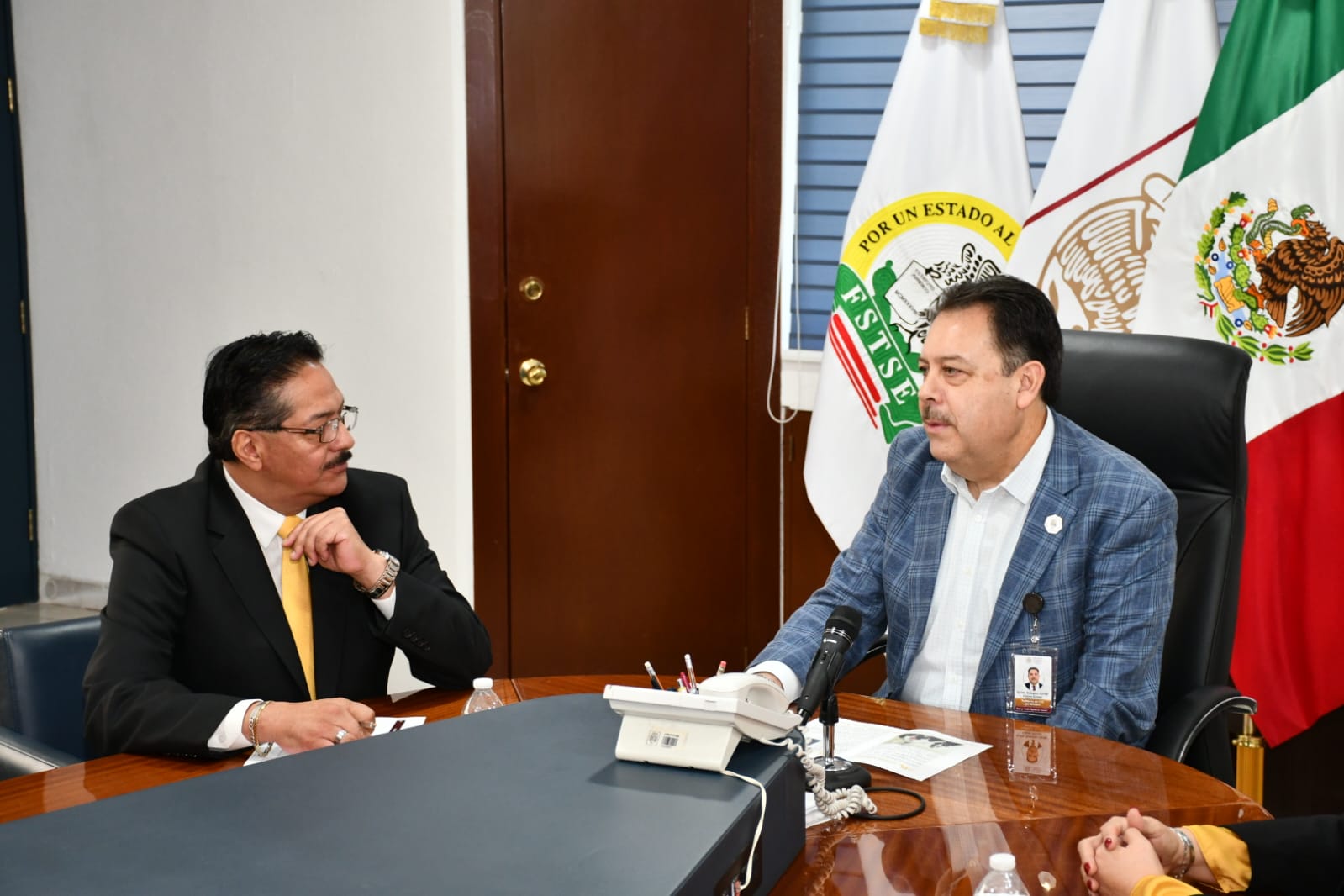 Visita de compañeros de la Sección IV, “Clínicas de Especialidad”