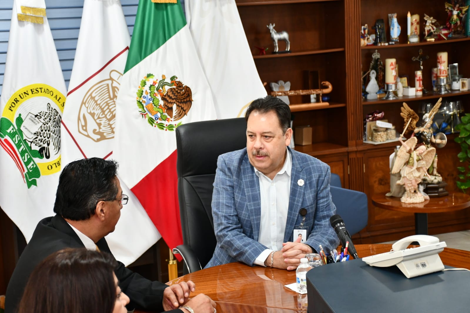 Visita de compañeros de la Sección IV, “Clínicas de Especialidad”