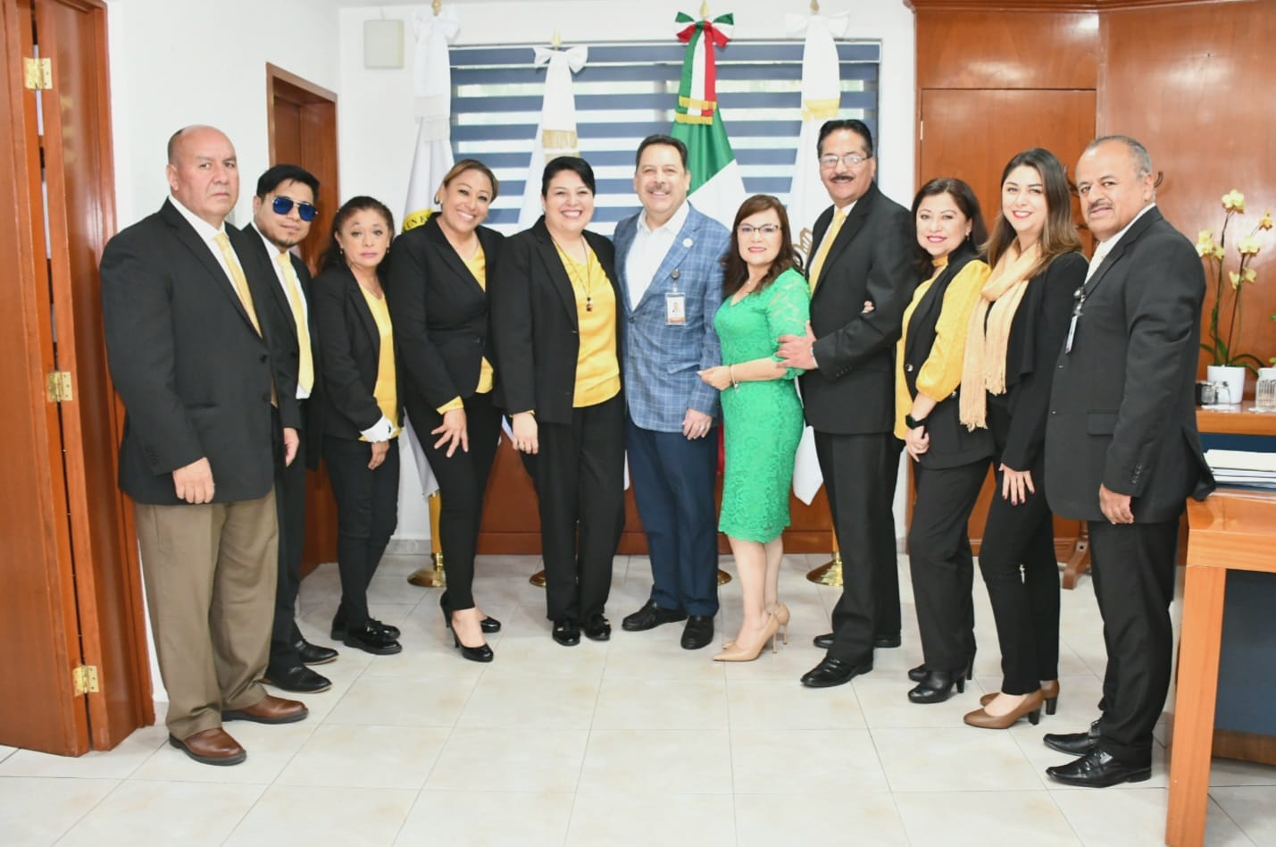 Visita de compañeros de la Sección IV, “Clínicas de Especialidad”