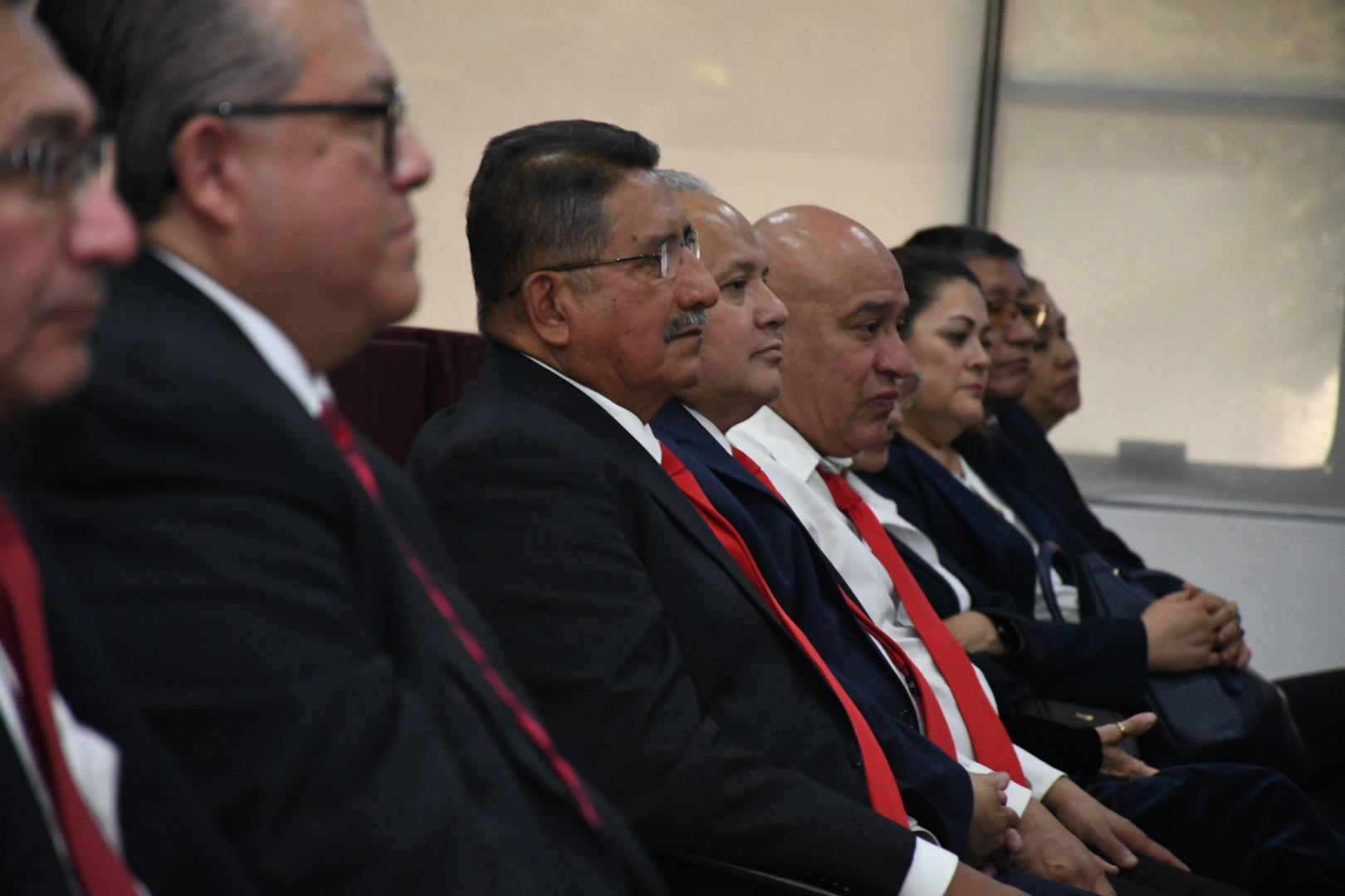 Salutación de la Sección I, Oficinas Centrales
