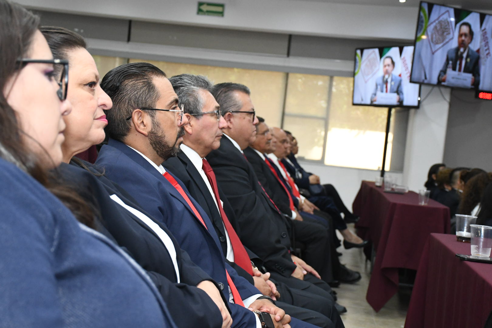Salutación de la Sección I, Oficinas Centrales