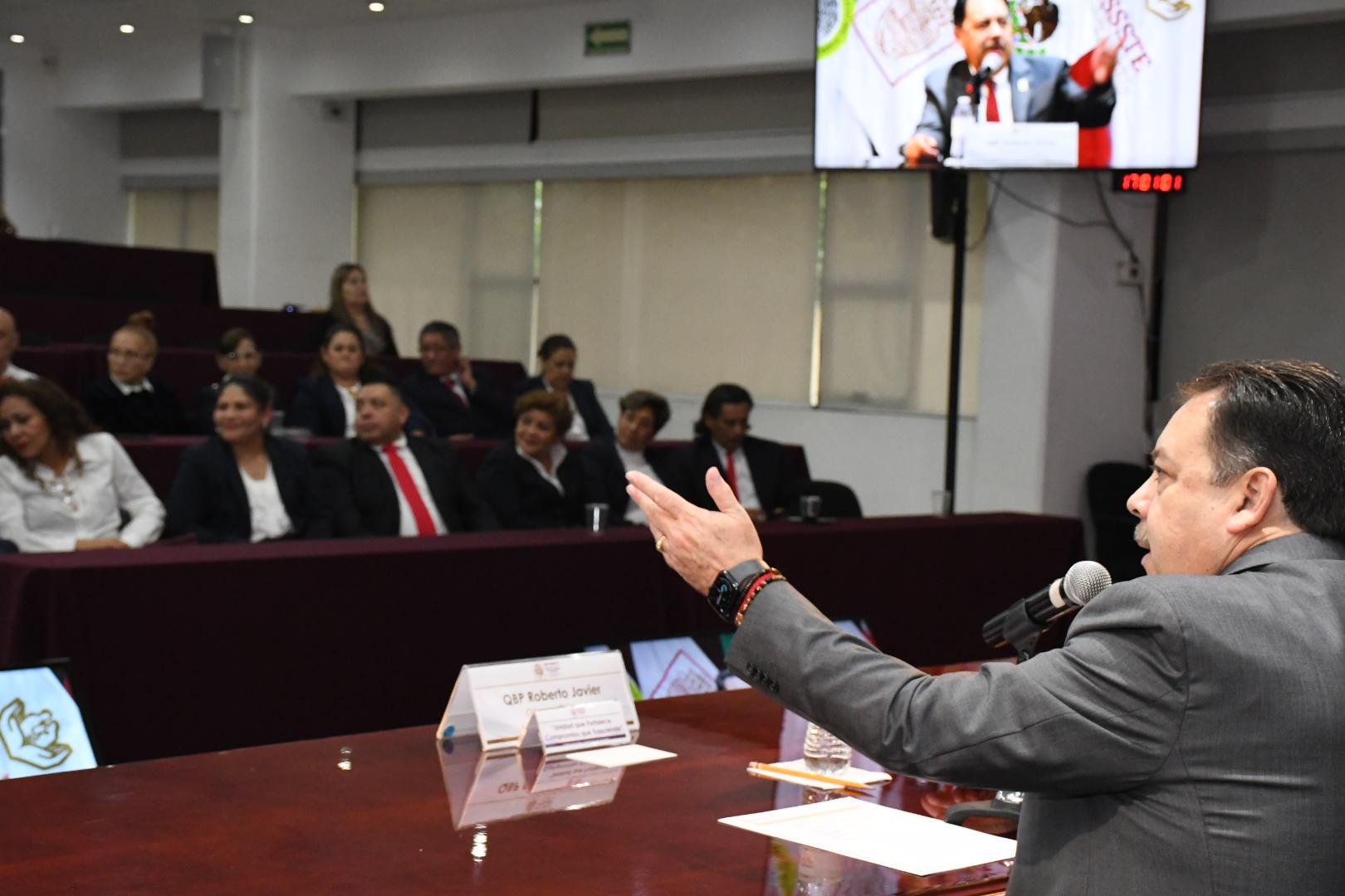 Salutación de la Sección I, Oficinas Centrales