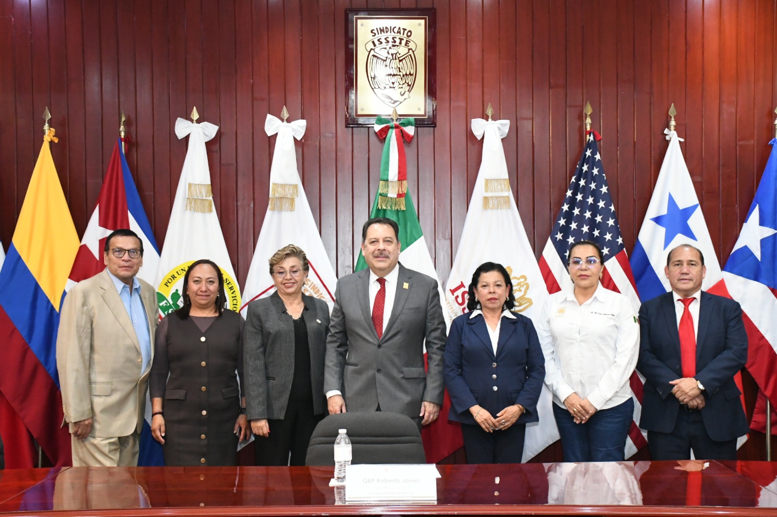 Salutación de la Sección I, Oficinas Centrales
