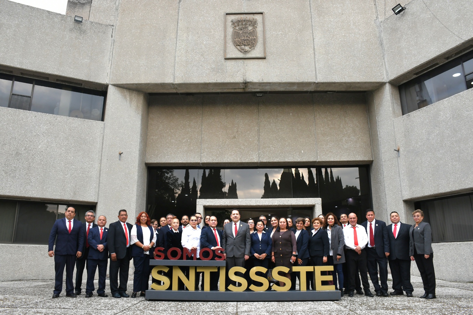 Salutación de la Sección I, Oficinas Centrales