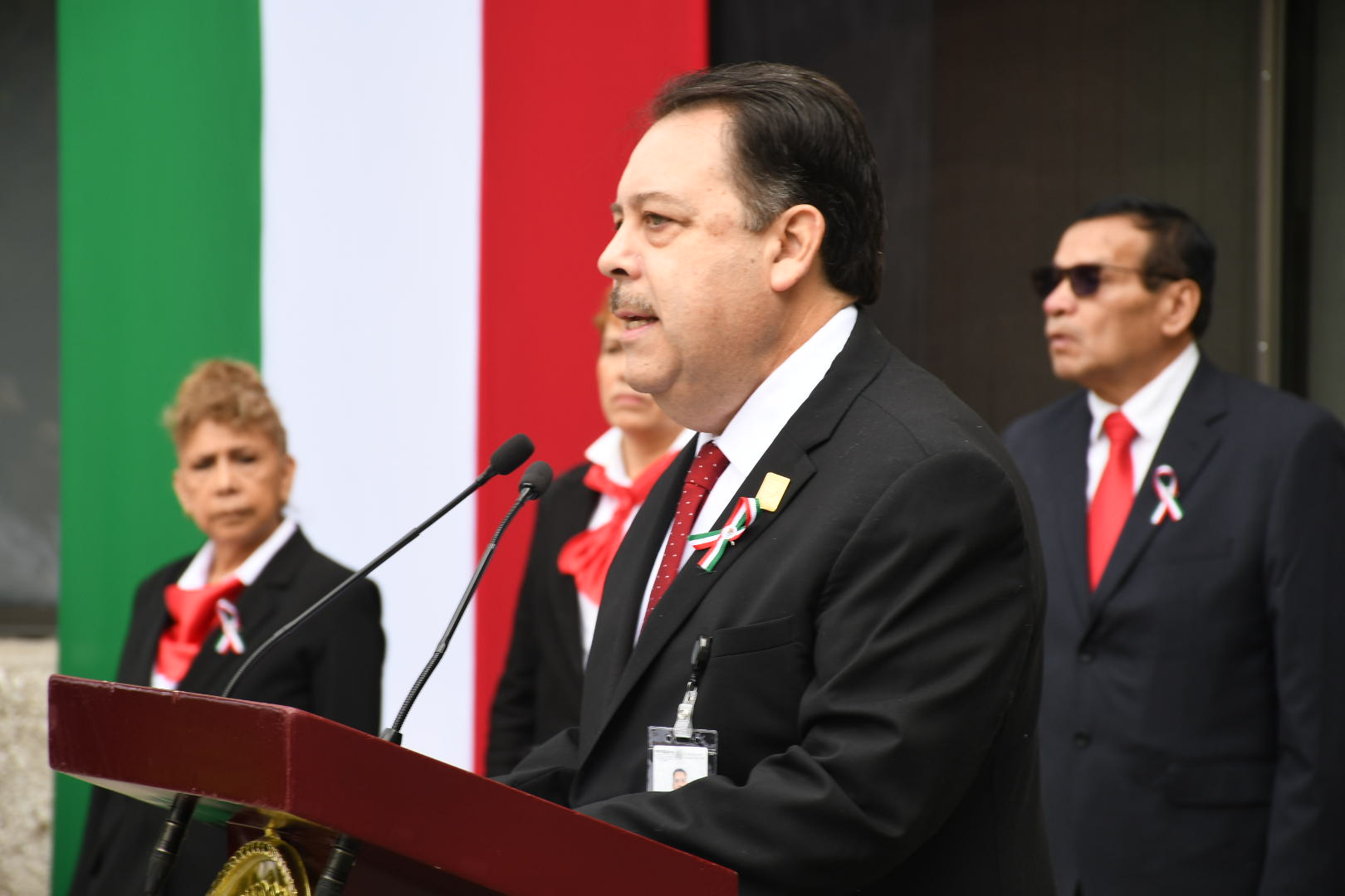 Ceremonia de Izamiento de Bandera
