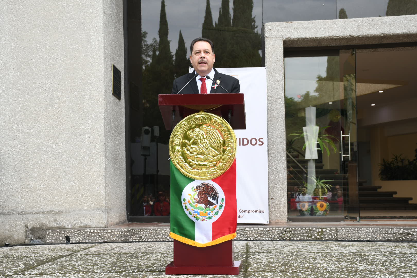 Ceremonia de Izamiento de Bandera