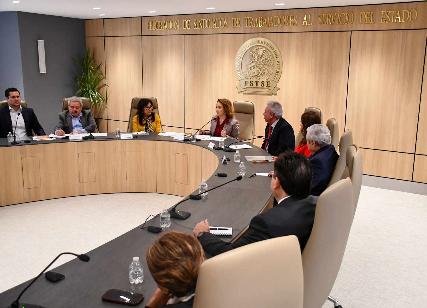 1er Conversatorio entre la FSTSE y la Dra Yasmin Esquivel Mossa, Ministra de la Suprema Corte de Justicia de la Nación