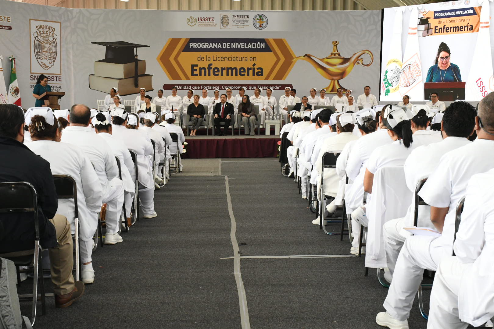 Ceremonia de Clausura del Programa de Nivelación de la Licenciatura en Enfermería