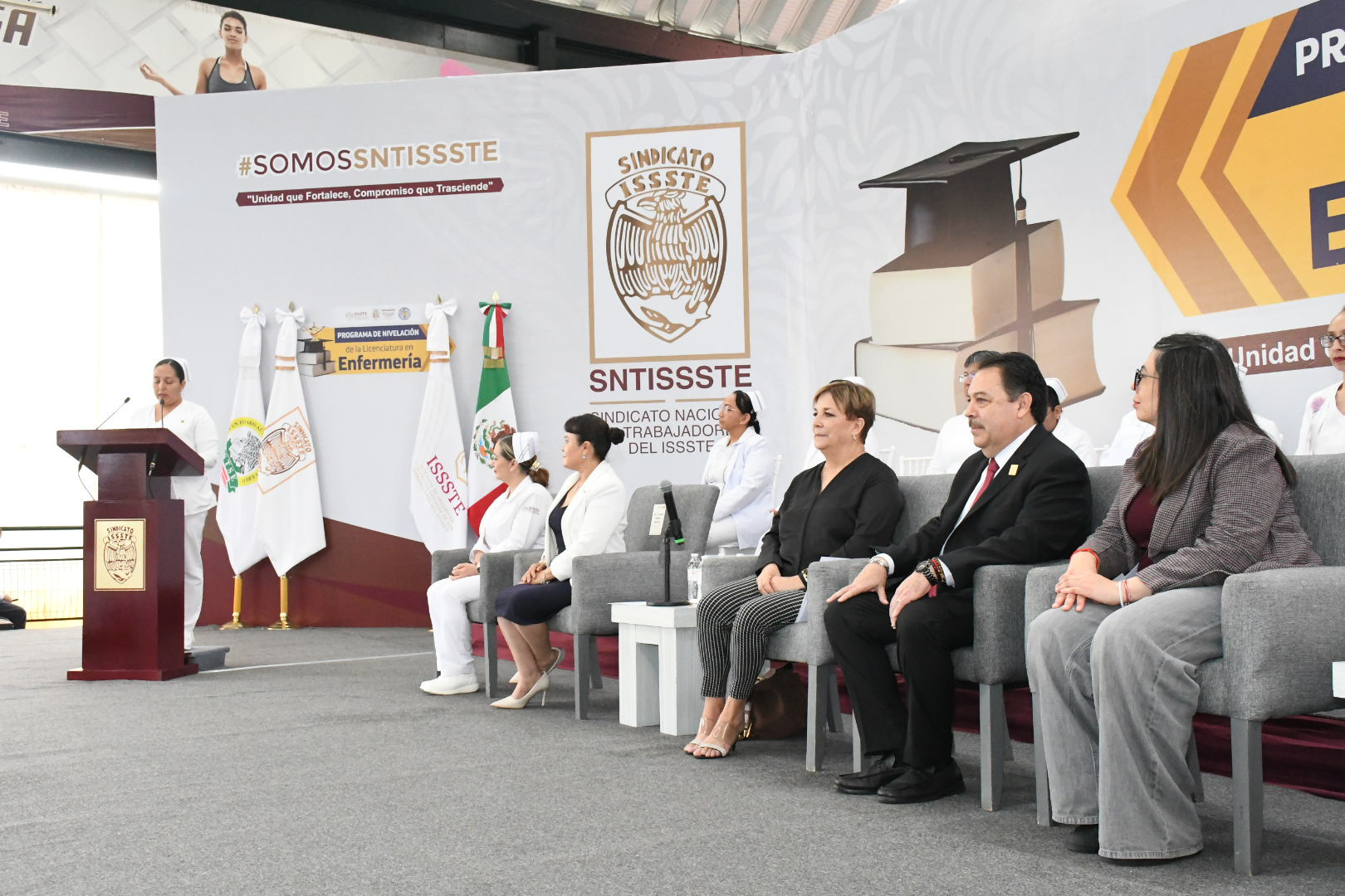 Ceremonia de Clausura del Programa de Nivelación de la Licenciatura en Enfermería