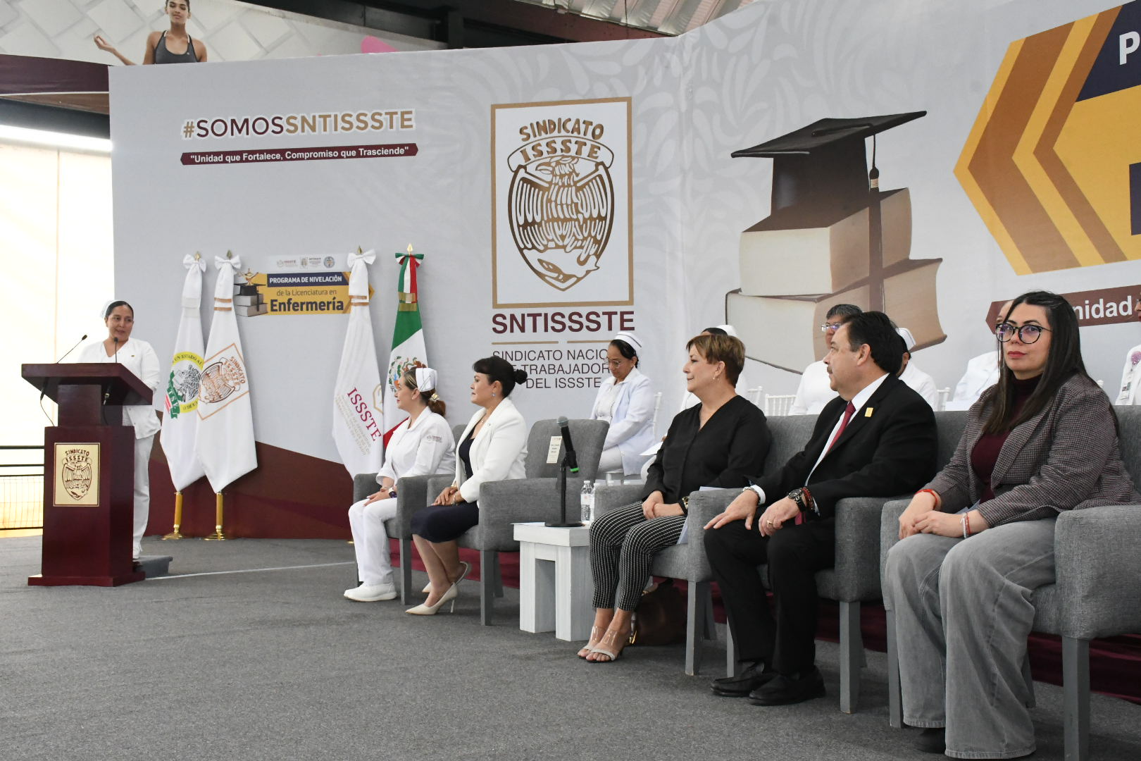 Ceremonia de Clausura del Programa de Nivelación de la Licenciatura en Enfermería