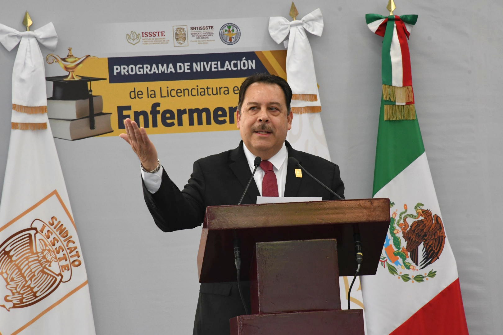 Ceremonia de Clausura del Programa de Nivelación de la Licenciatura en Enfermería