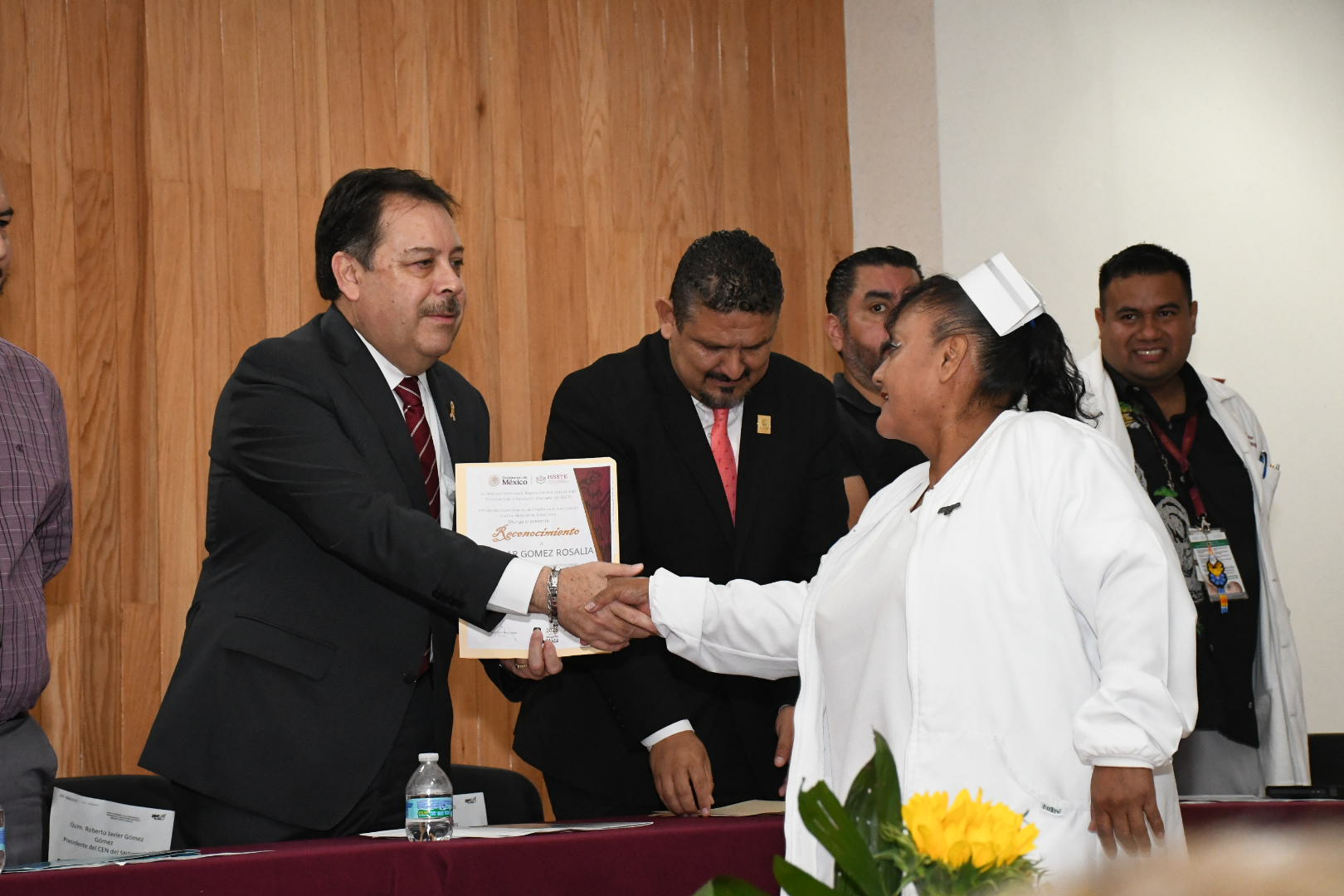  Visita del Químico Roberto Javier Gómez  al Hospital Regional de Alta Especialidad "Centenario de la Revolución Mexicana", Morelos